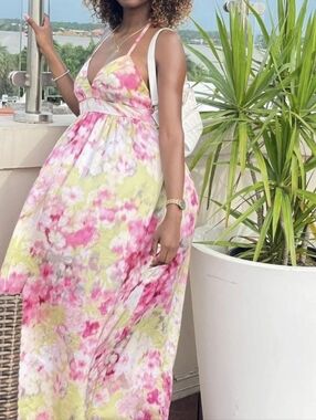 Beautiful Pink Water Color Floral Maxi Halter Dress Size US 6
